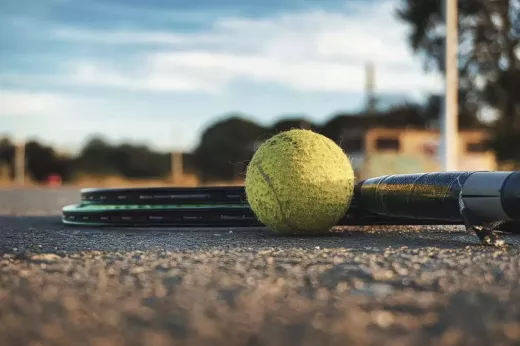 הגש ורוץ לרשת הריגושים של טורניר הטניס בסינסינטי